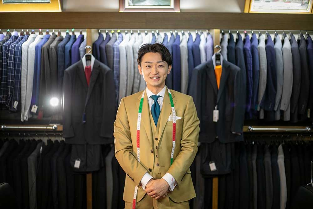 セレクトショップ梅村 梅村紳士服 店長 梅村伸太郎 写真