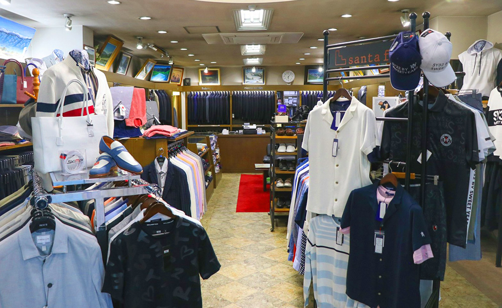 梅村紳士服店の店内の様子